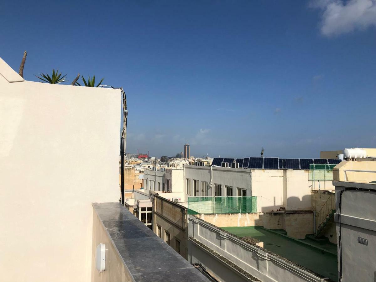Holiday Townhouse In Sliema Centre Экстерьер фото