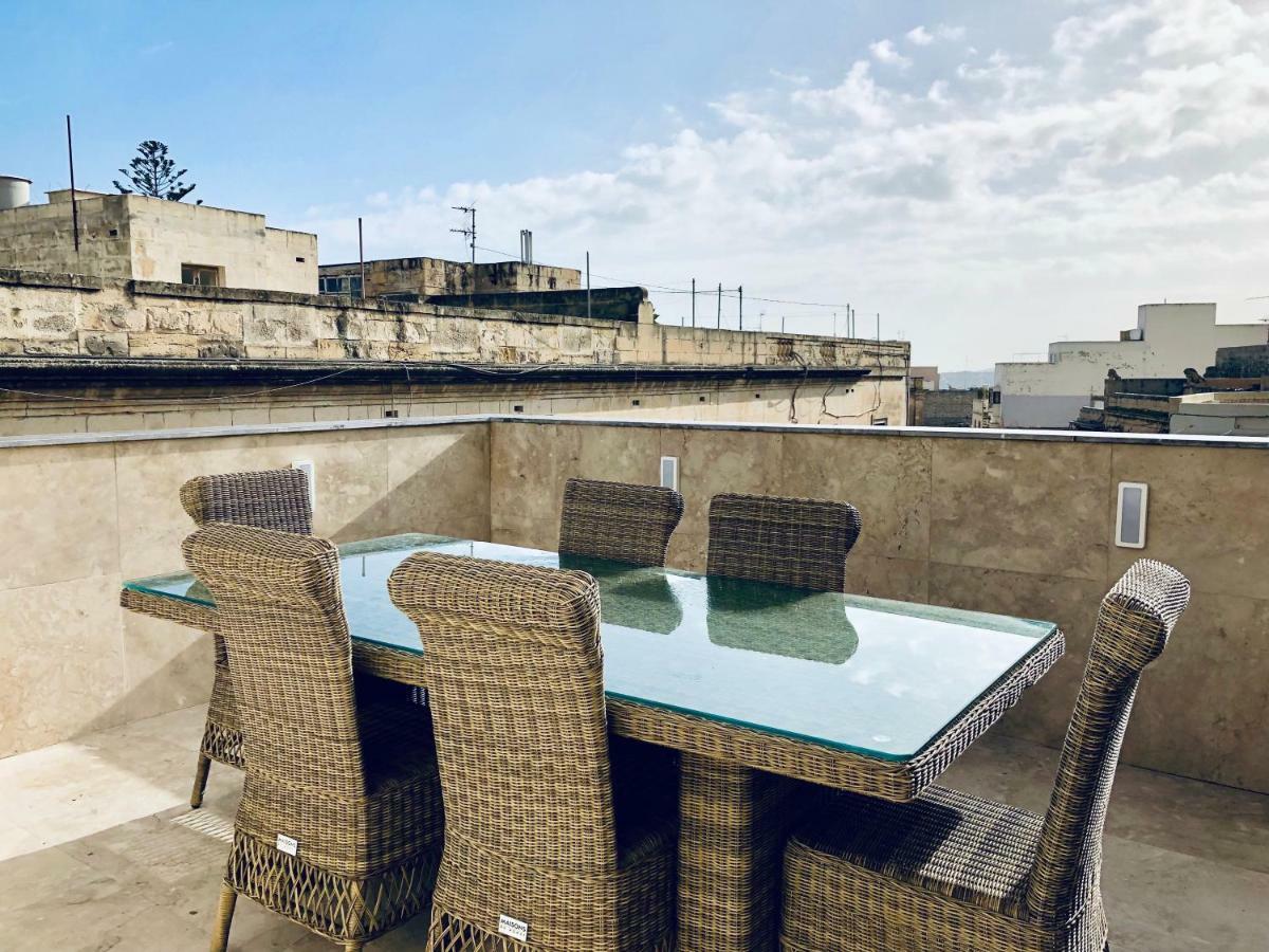 Holiday Townhouse In Sliema Centre Экстерьер фото